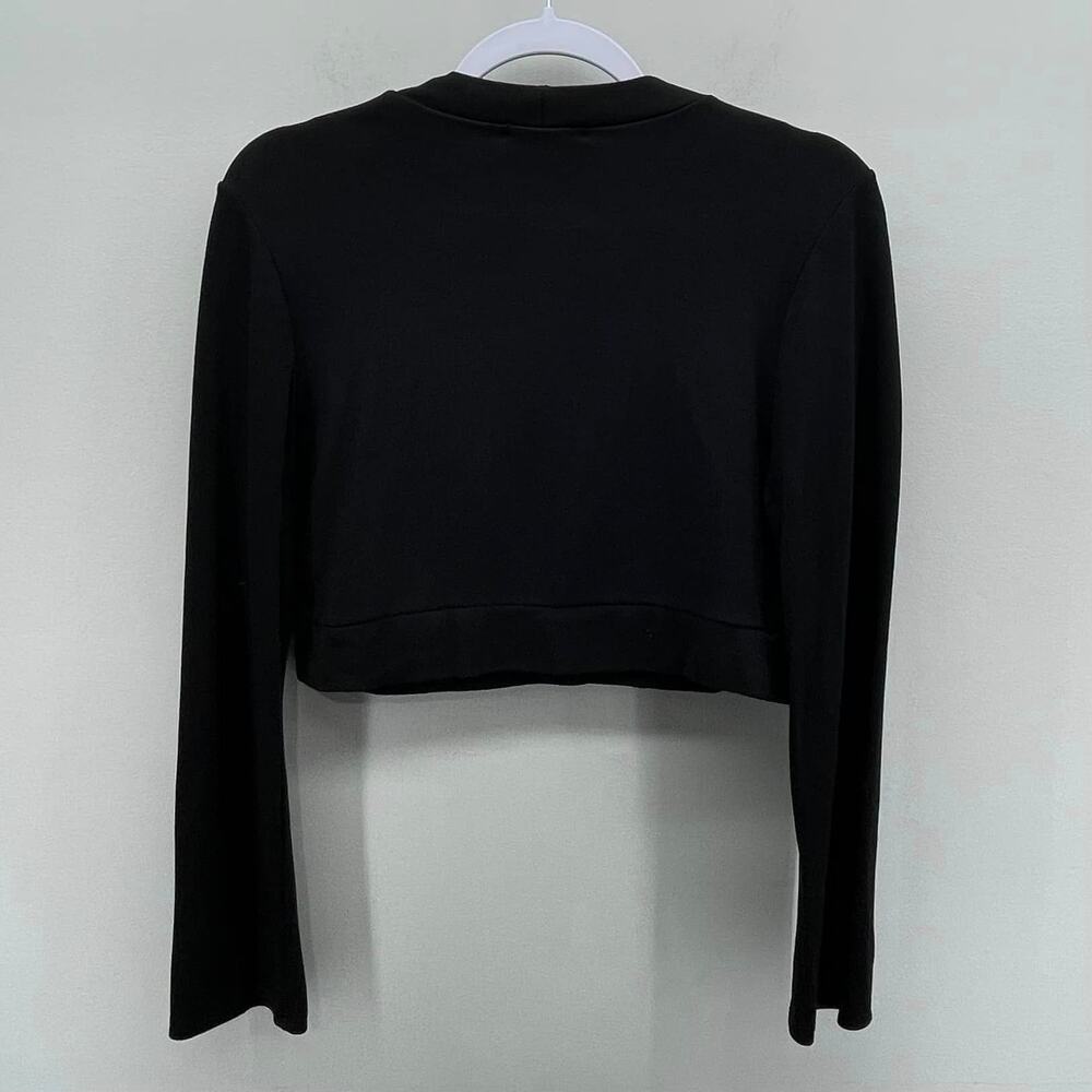 Fashion‎ Nova Black Long Sleeve V-neck Crop Top - Picture 2 of 4